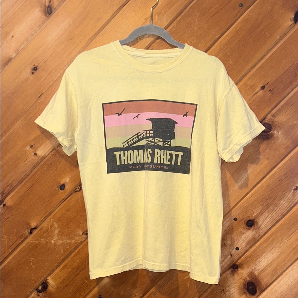 Thomas Rhett "Very Hot Summer" tour graphic yellow t-shirt